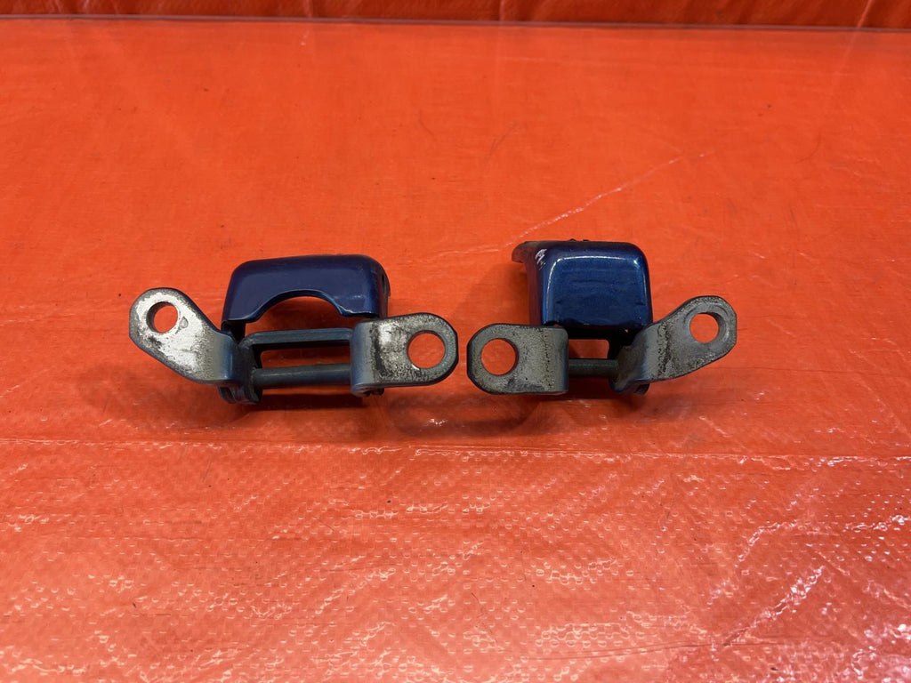 06 11 CIVIC 4D SEDAN   PASSENGER RIGHT REAR DOOR HINGE SET UPPER LOWER   OEM 1518