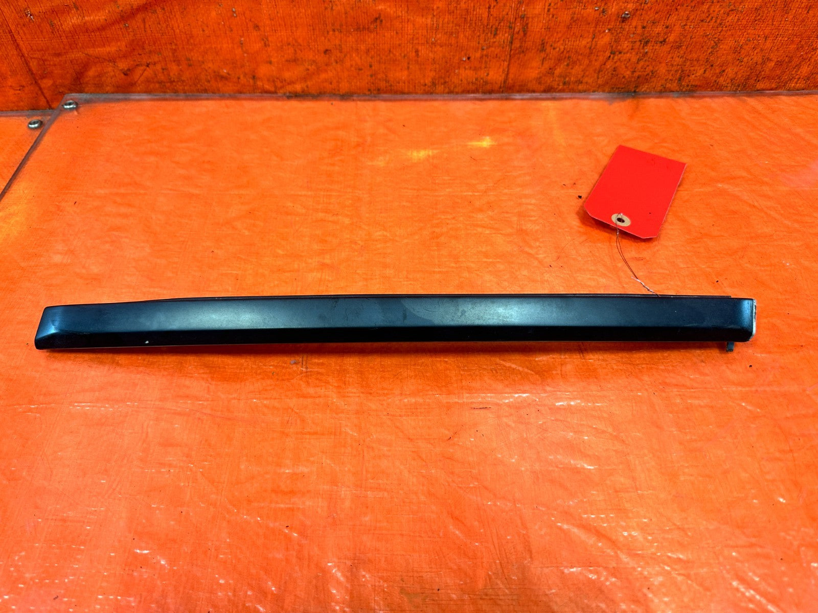 90 91 HONDA CIVIC HATCHBACK   RIGHT CENTER PILLAR TRIM    73840 SH0 A10  OEM 3255