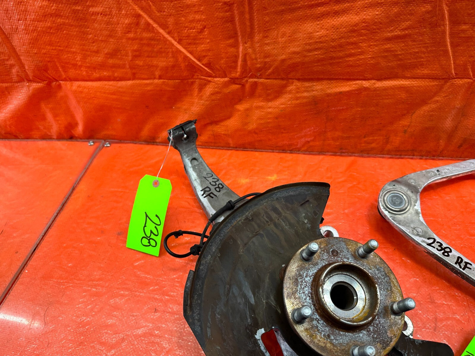 09 13 INFINITI G37 4D   RWD   RIGHT FRONT SPINDLE W/ UPPER & LOWER CONTROL ARMS4