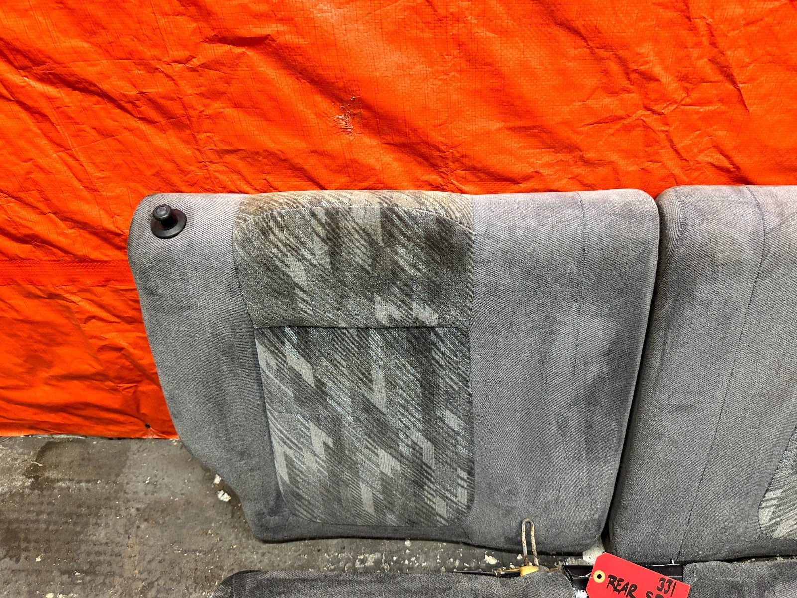 94 01 ACURA INTEGRA 2 DOOR ONLY   CONFETTI REAR SEATS OEM #3317