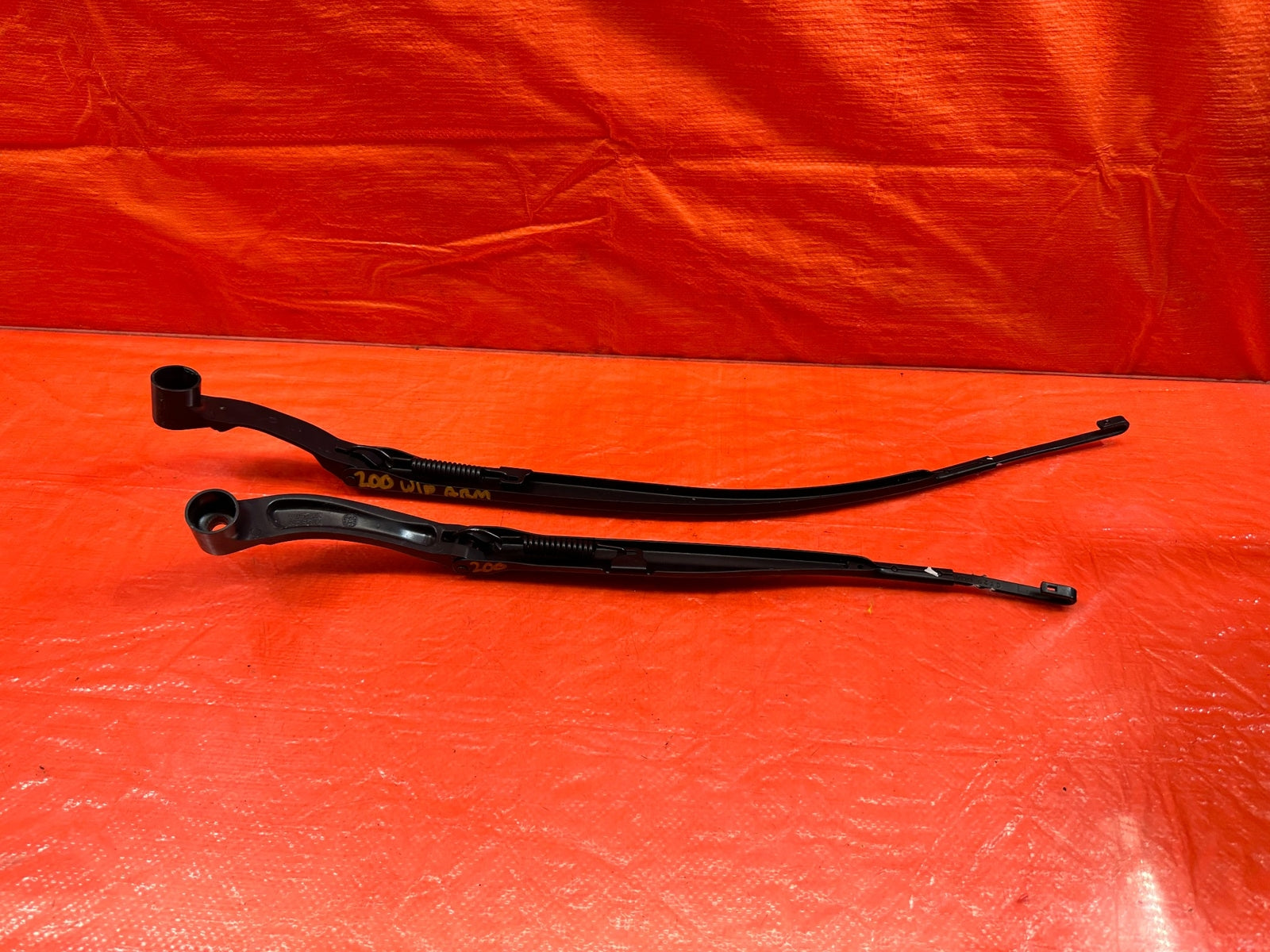 17 20 INFINITI Q60   LEFT & RIGHT WINDSHIELD WIPER ARMS   OEM FACTORY #2008