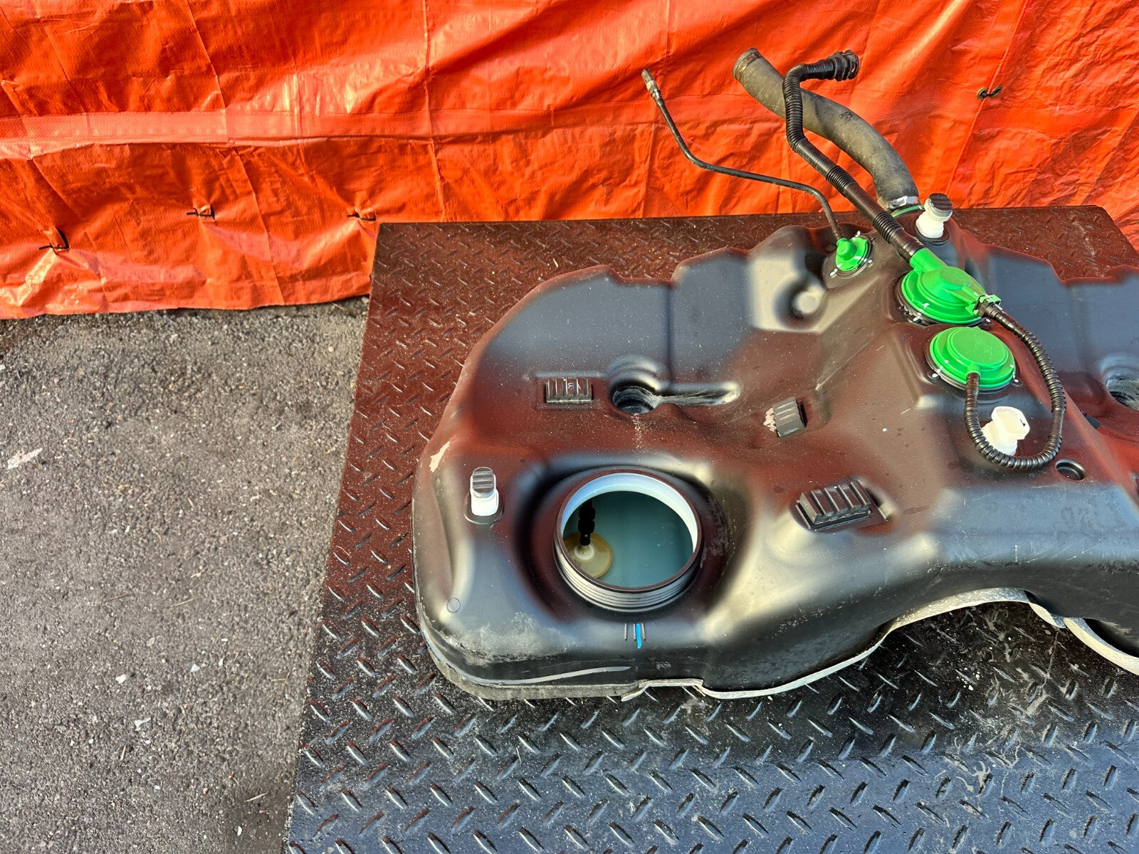 13 16 SCION FRS   17 20 86 13 20 BRZ   GASOLINE GAS FUEL TANK ASSEMBLY   OEM 2937