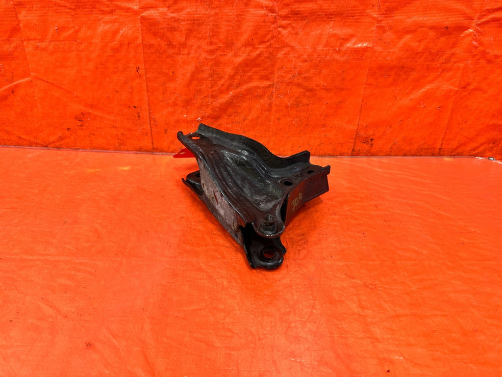 94 01 ACURA INTEGRA   AUTOMATIC   REAR TRANSMISSION BRACKET   OEM #3091