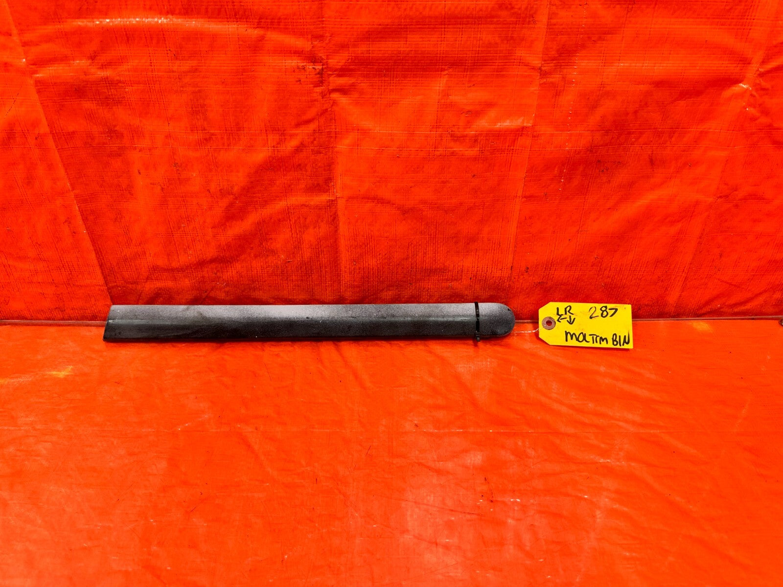 96 00 HONDA CIVIC   HATCHBACK   DRIVER LEFT REAR QUARTER PANEL MOLDING OEM 2870
