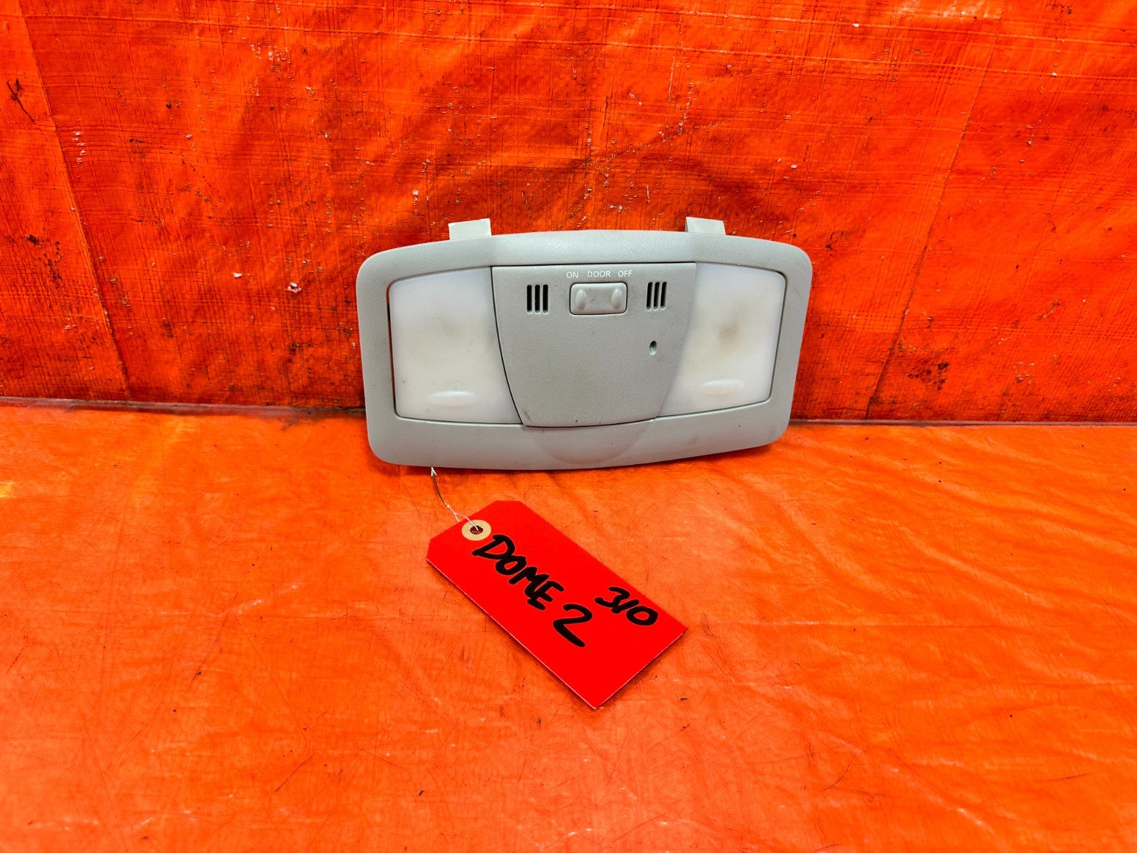 09 15 INFINITI G37 CONVERTIBLE   FRONT   DOME MAP READING LIGHT LAMP   OEM #3100