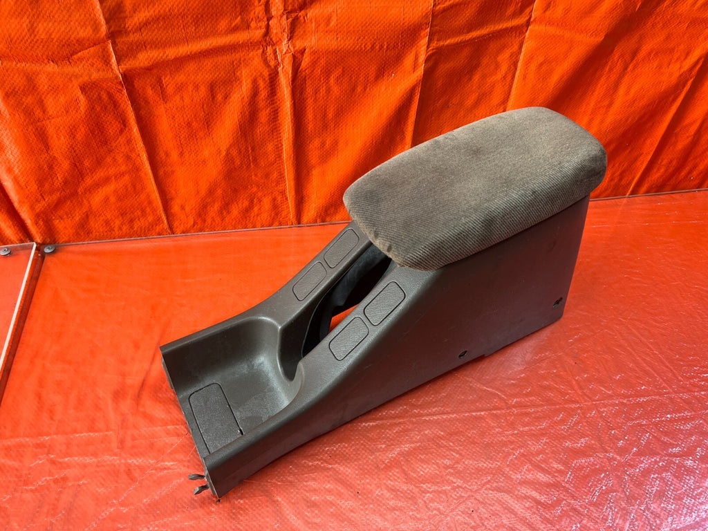 94 01 ACURA INTEGRA   ARM REST / CENTER CONSOLE STORAGE COMPARTMENT TAN OEM #16412