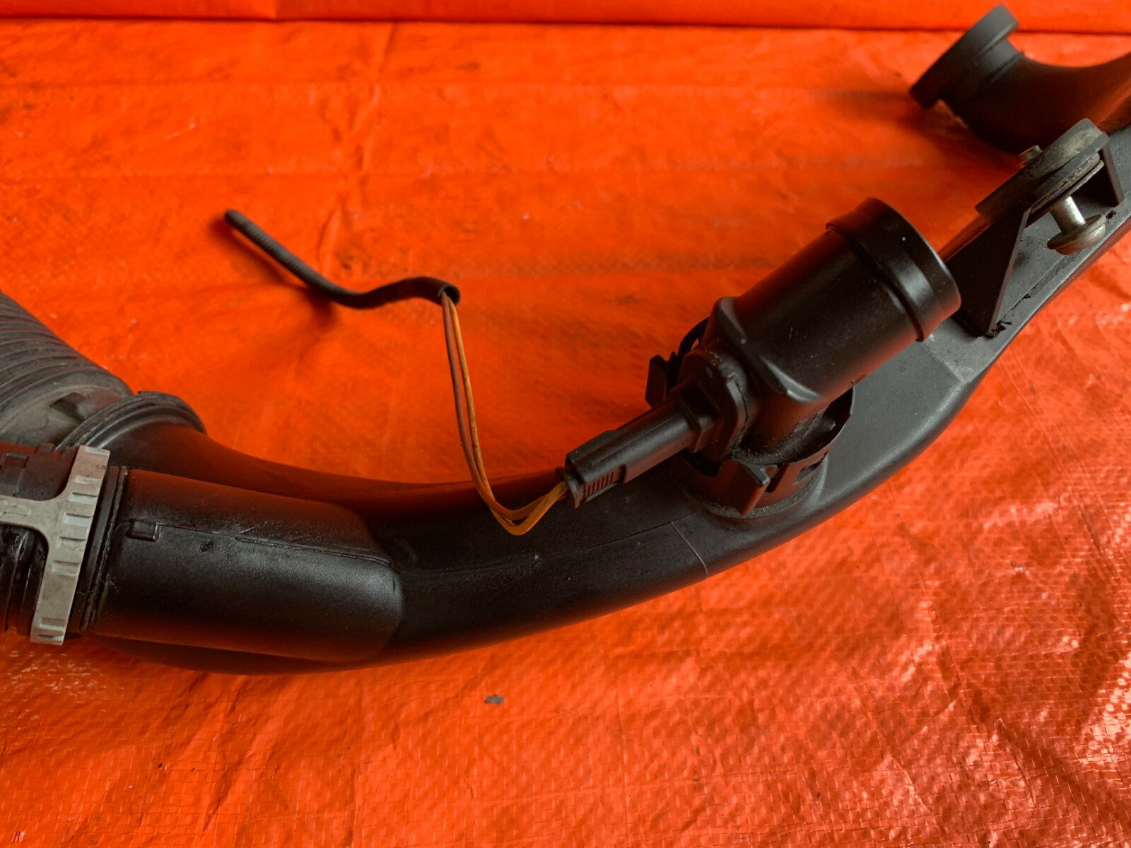 OEM 2007 BMW 335Xi 335i AWD N54 AIR INTAKE FILTER BOX W/ ARM   1371 7556547.06 6