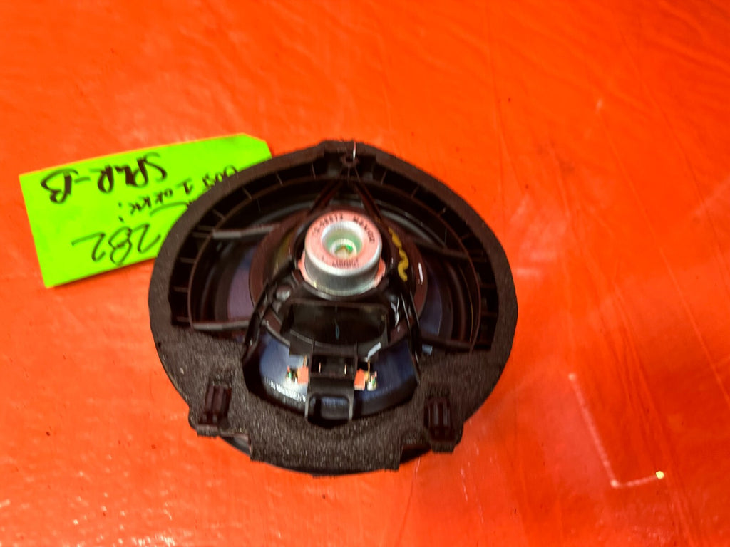 06 11 CIVIC 4D SEDAN   LEFT / RIGHT   INDIVIDUAL THAT MEANS 1   REAR SPEAKER OEM5