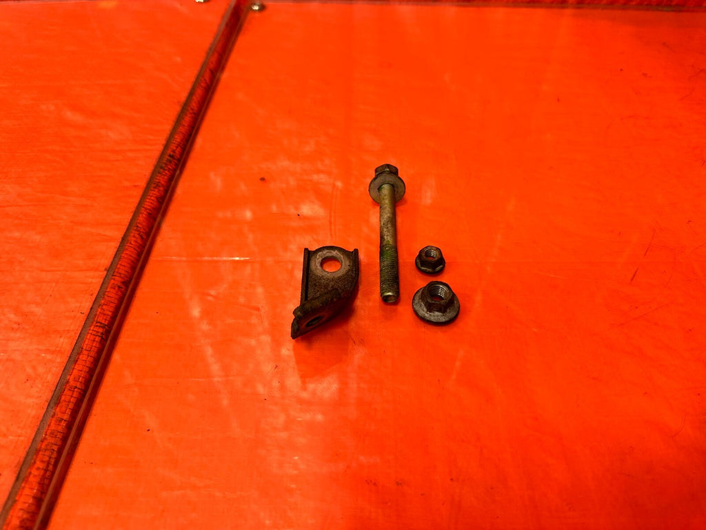 02 10 LEXUS SC430   ALTERNATOR ASSEMBLY MOUNTING BOLTS HARDWARE   OEM #2882