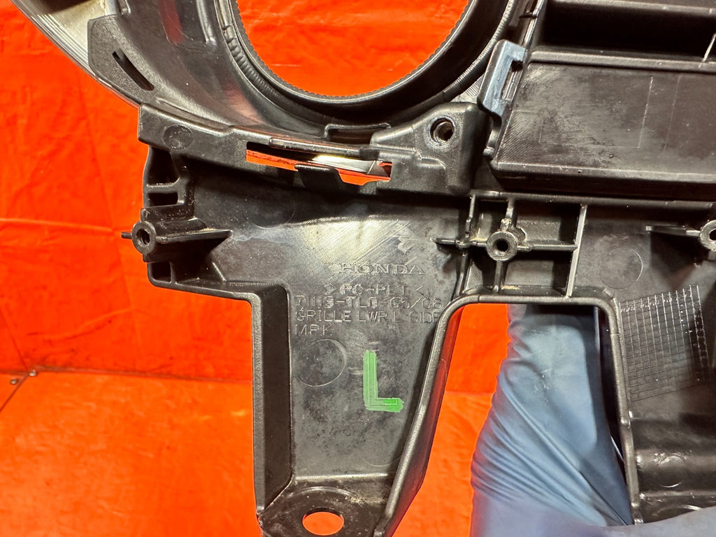11-14 ACURA TSX - DRIVER LEFT FOG LIGHT TRIM RIGHT OUTER GRILLE - OEM 3053