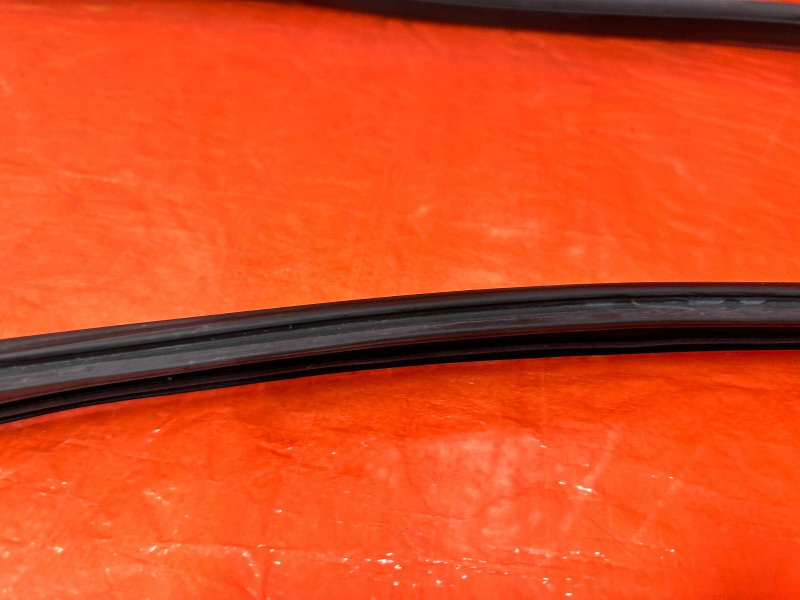 04 08 ACURA TSX   LEFT REAR   DOOR TO CHASSIS WEATHER STRIP OPEN TRIM OEM #2757