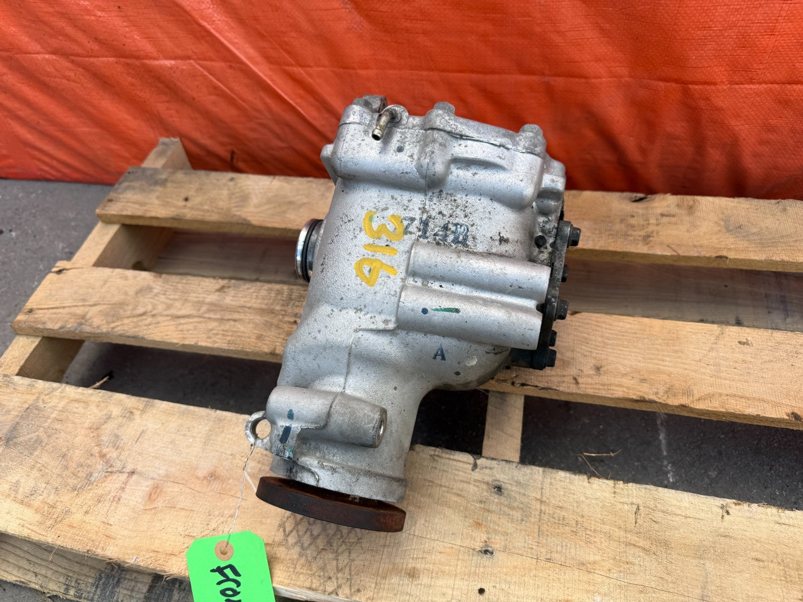 16 24 INFINITI Q50   3.0L   VR30DDTT   AWD   FRONT TRANSFER CASE DIFFERENTIAL3