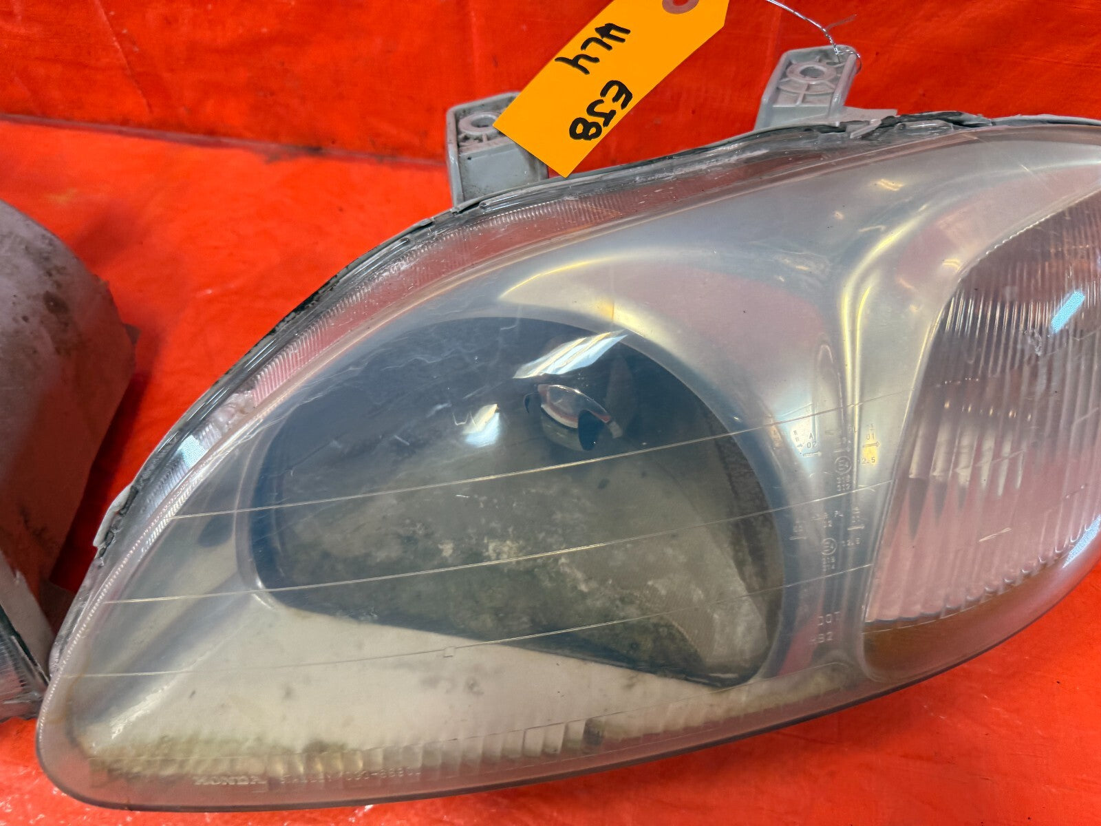 96 98 HONDA CIVIC   LEFT AND RIGHT FACTORY HEADLIGHTS HEADLAMPS   OEM OE #WEAR!3