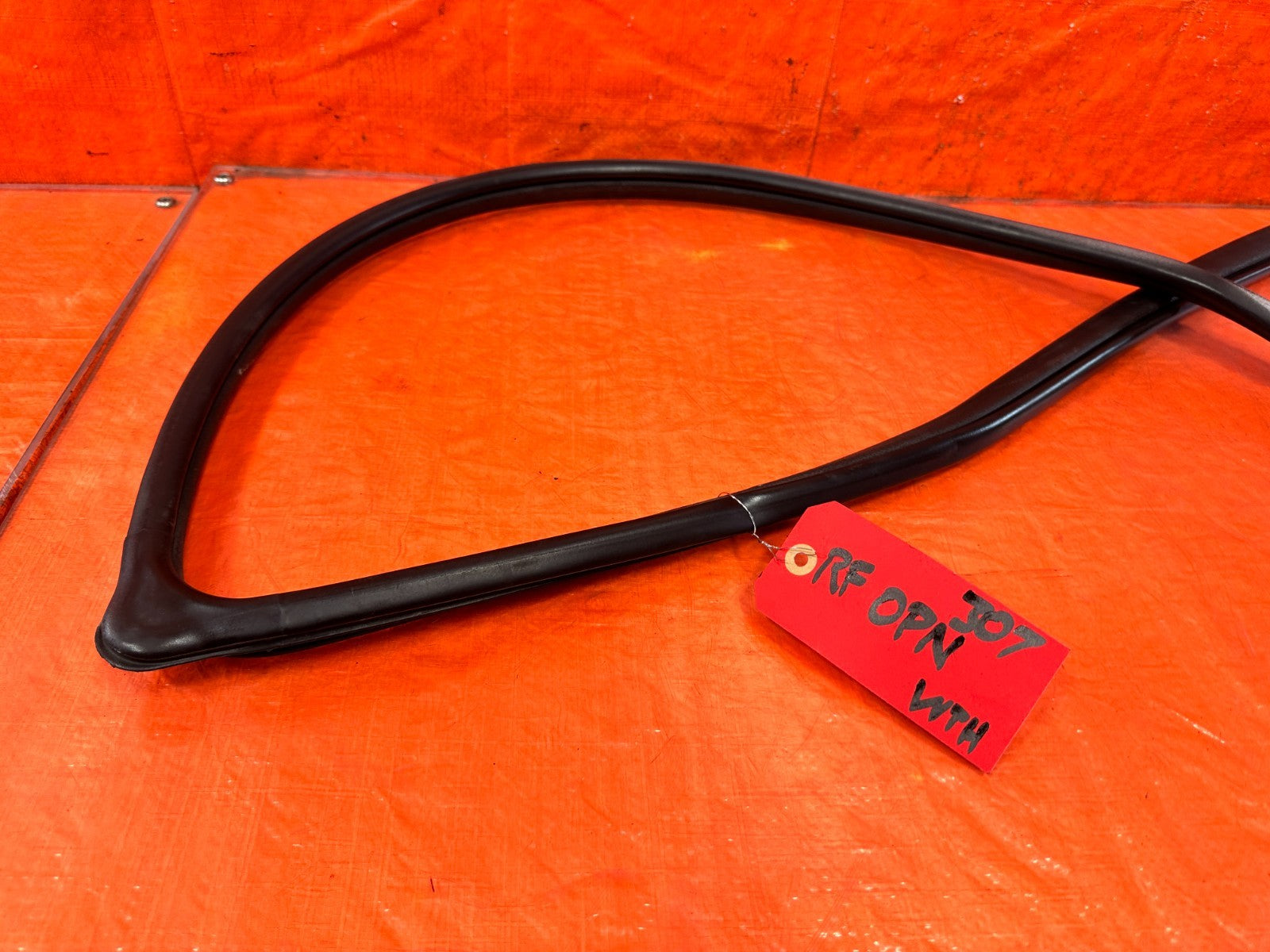 06 11 CIVIC 4D SEDAN CHASSIS TO DOOR OPEN TRIM RUBBER STRIP RIGHT FRONT OEM 3071