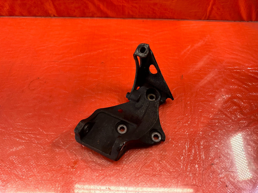 95 98 HONDA ODYSSEY   ALTERNATOR MOUNTING  BRACKET   OEM FACTORY #1930