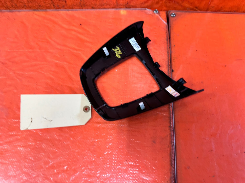 13 16 HYUNDAI GENESIS COUPE   AUTOMATIC SHIFTER CONSOLE BEZEL TRIM   OEM #3267
