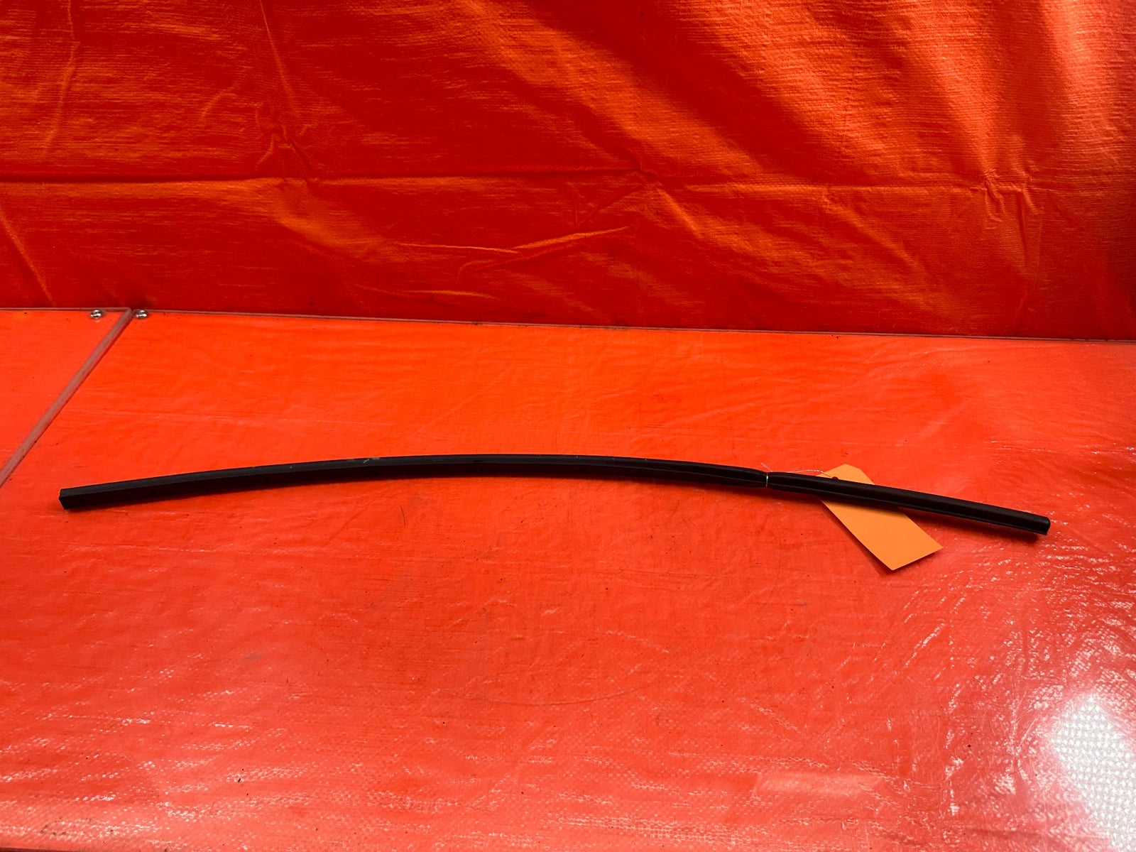 97 01 HONDA PRELUDE LEFT OR RIGHT FRONT LOWER DOOR WEATHER STRIP SEAL OEM #210 18