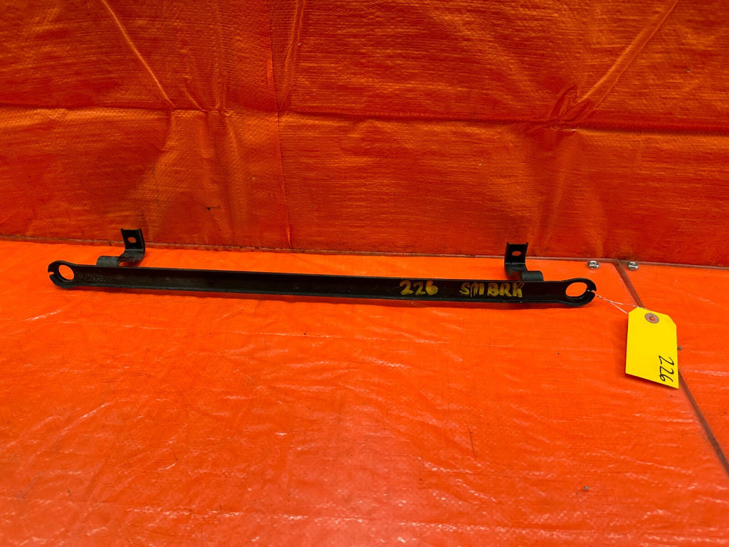 94 01 ACURA INTEGRA   AC CONDENSER ASSEMBLY MOUNTING BRACKET BAR MOUNT OEM #2260