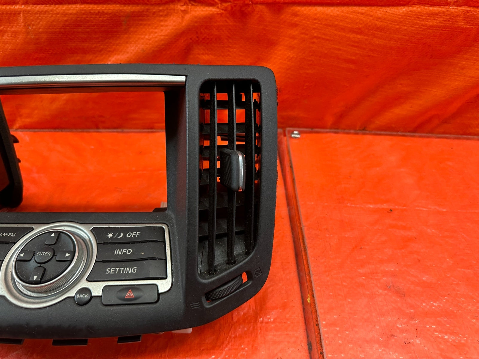08 15 INFINITI G37 & Q60    2D COUPE   RADIO STEREO CONTROL BEZEL   NON NAVI 2074
