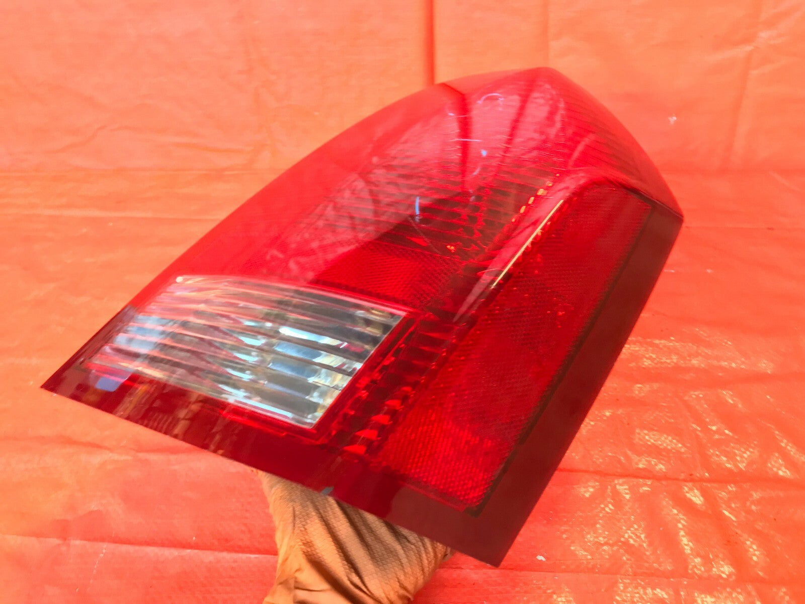 OEM 2005 2006 2007 CHRYSLER 300   TOURING MODEL   PASSENGER RIGHT TAIL LIGHT 4