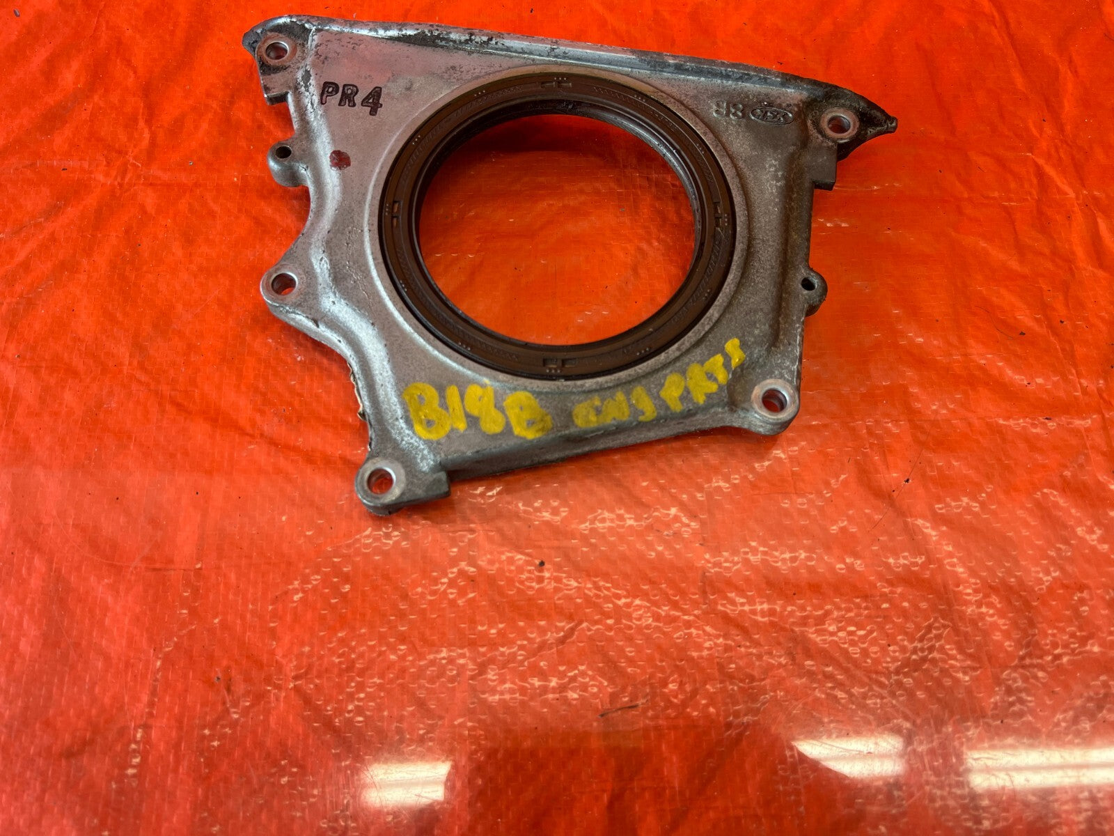96 01 B16 B18 B20 B SERIES   RIGHT SIDE ENGINE MAIN SEAL COVER   B16A2 B18C1 OEM3