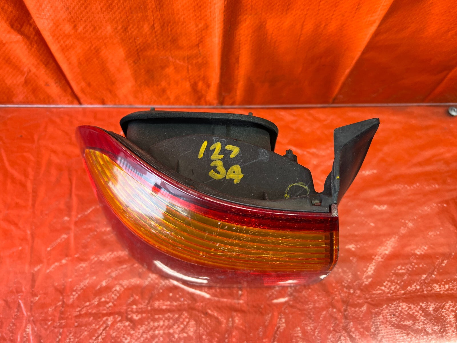 99 00 HONDA CIVIC SEDAN   DRIVER LEFT   OUTER TAIL LIGHT LAMP   OEM #127 7