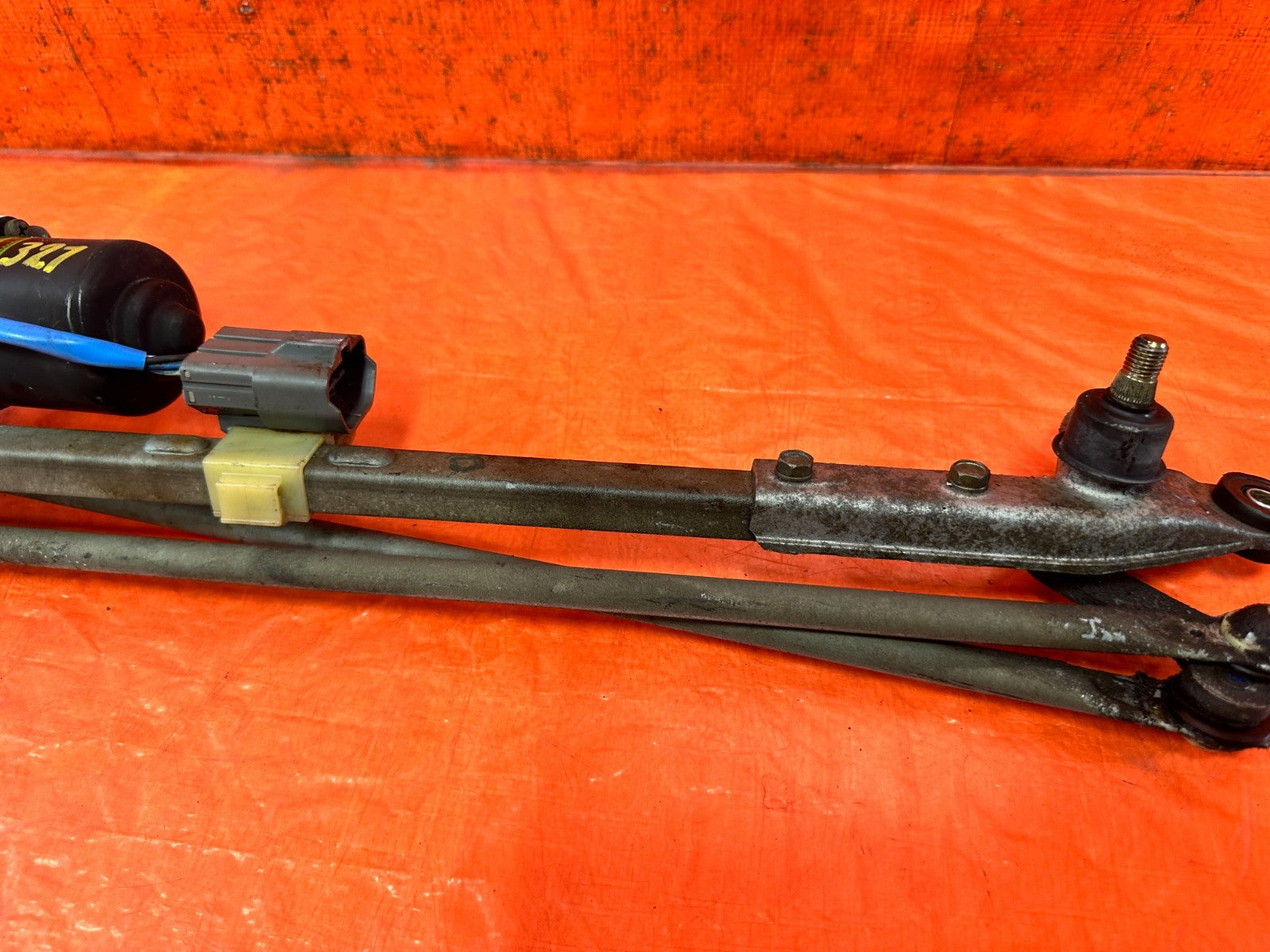 92 95 HONDA CIVIC   WINDSHIELD WIPER MOTOR W/ LINKAGE   OEM #3273