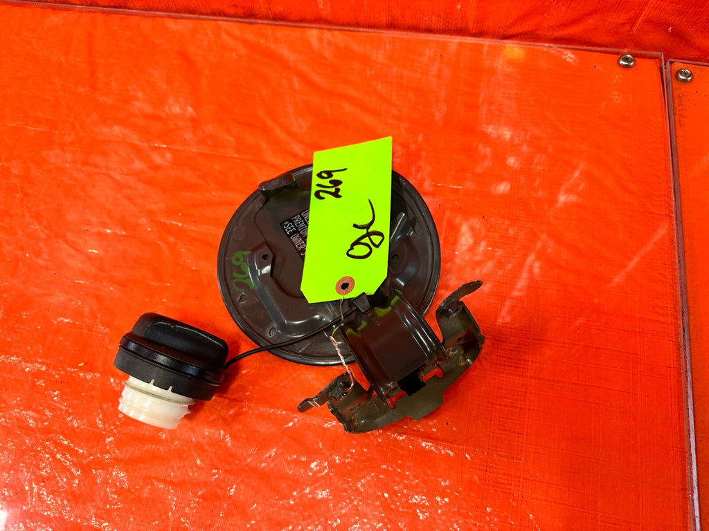 12 15 HONDA CIVIC SI 2D COUPE   FUEL LID / GAS CAP COVER BLACK COLOR   OEM #2696