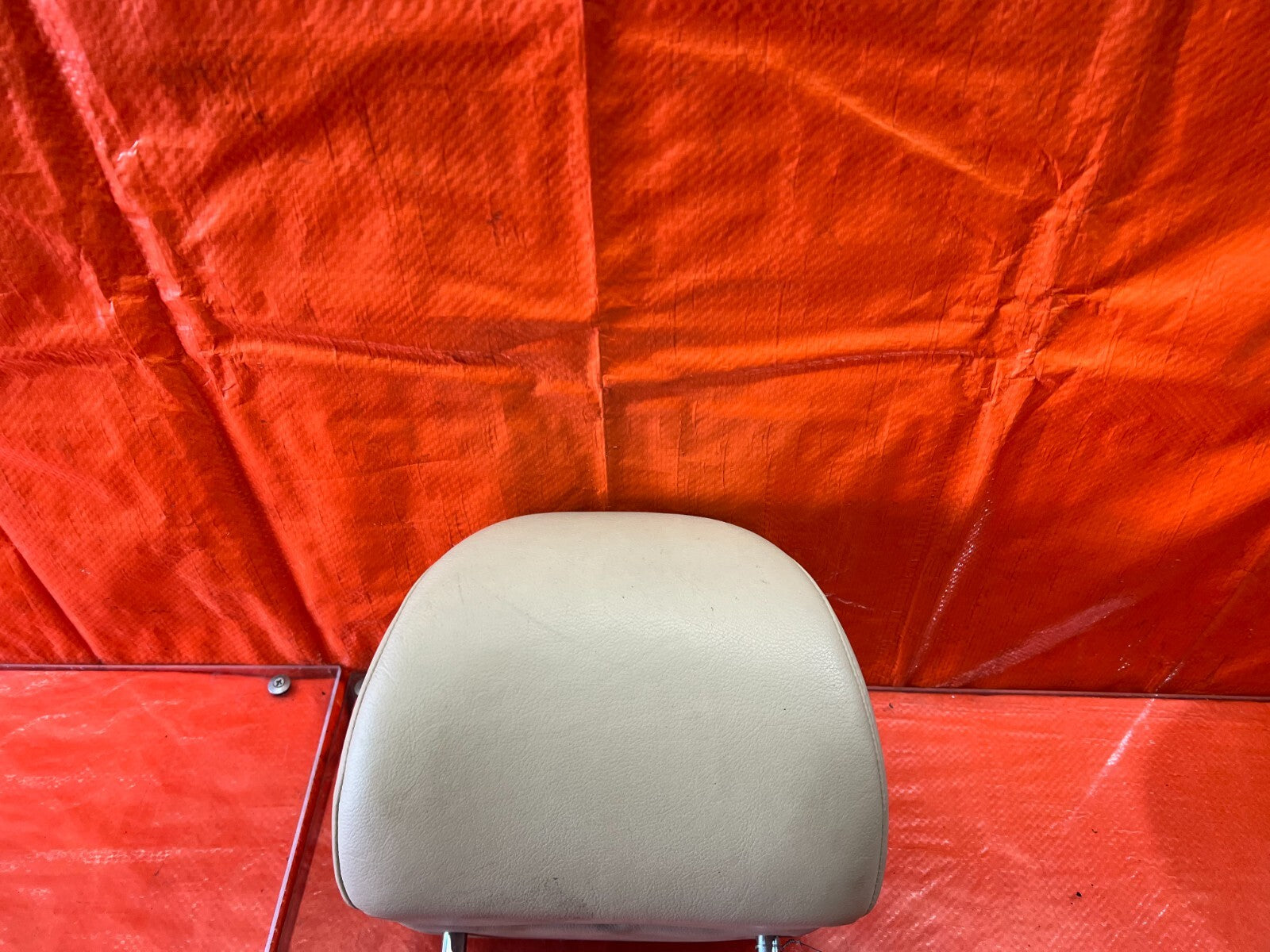 09 10 ACURA TSX   FRONT SEAT HEAD REST LEFT OR RIGHT   IVORY COLOR   OEM #1584