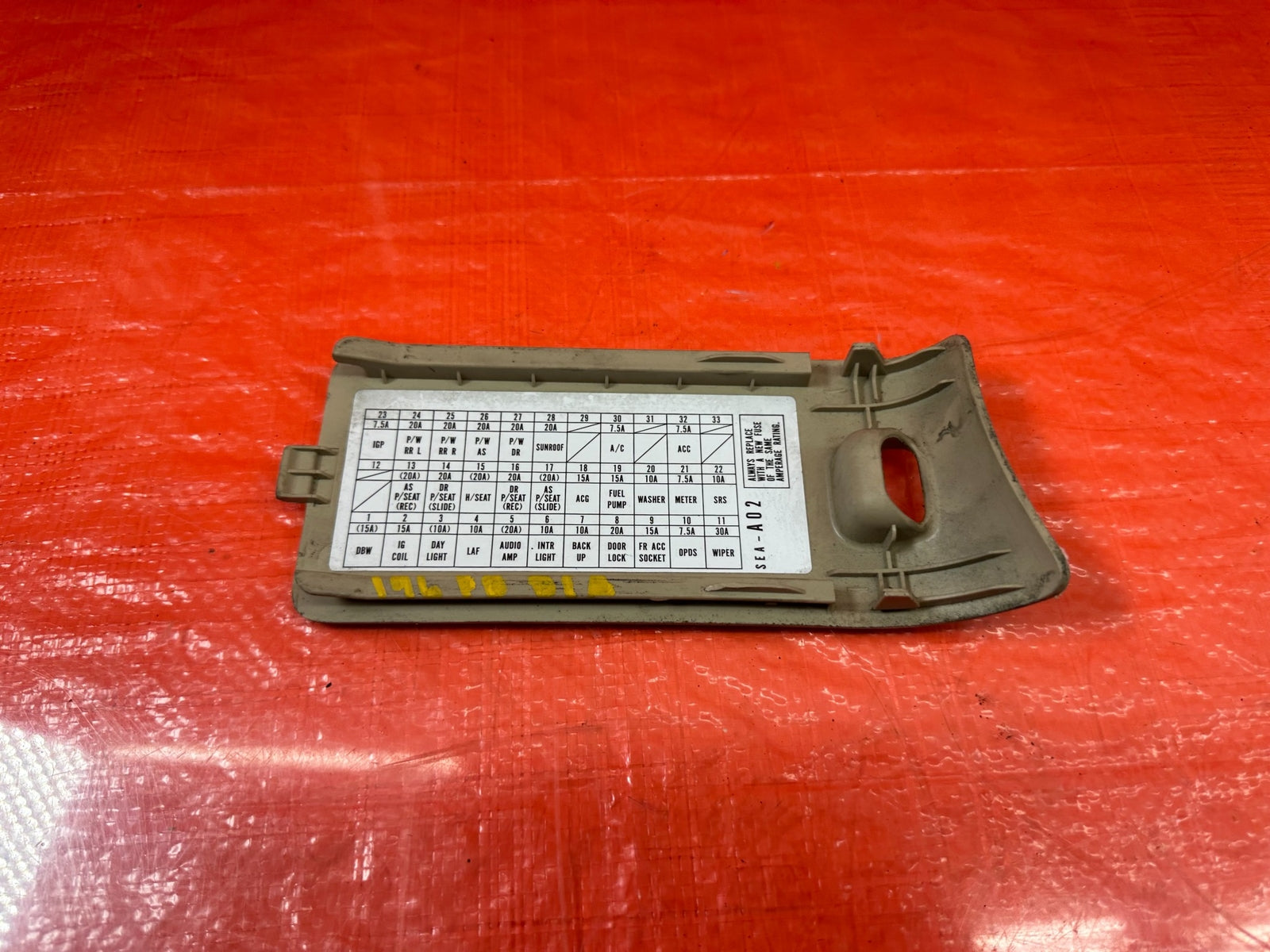 04 08 ACURA TSX   DRIVER LEFT KICK PANEL FUSE BOX DIAGRAM TAN   OEM #1967