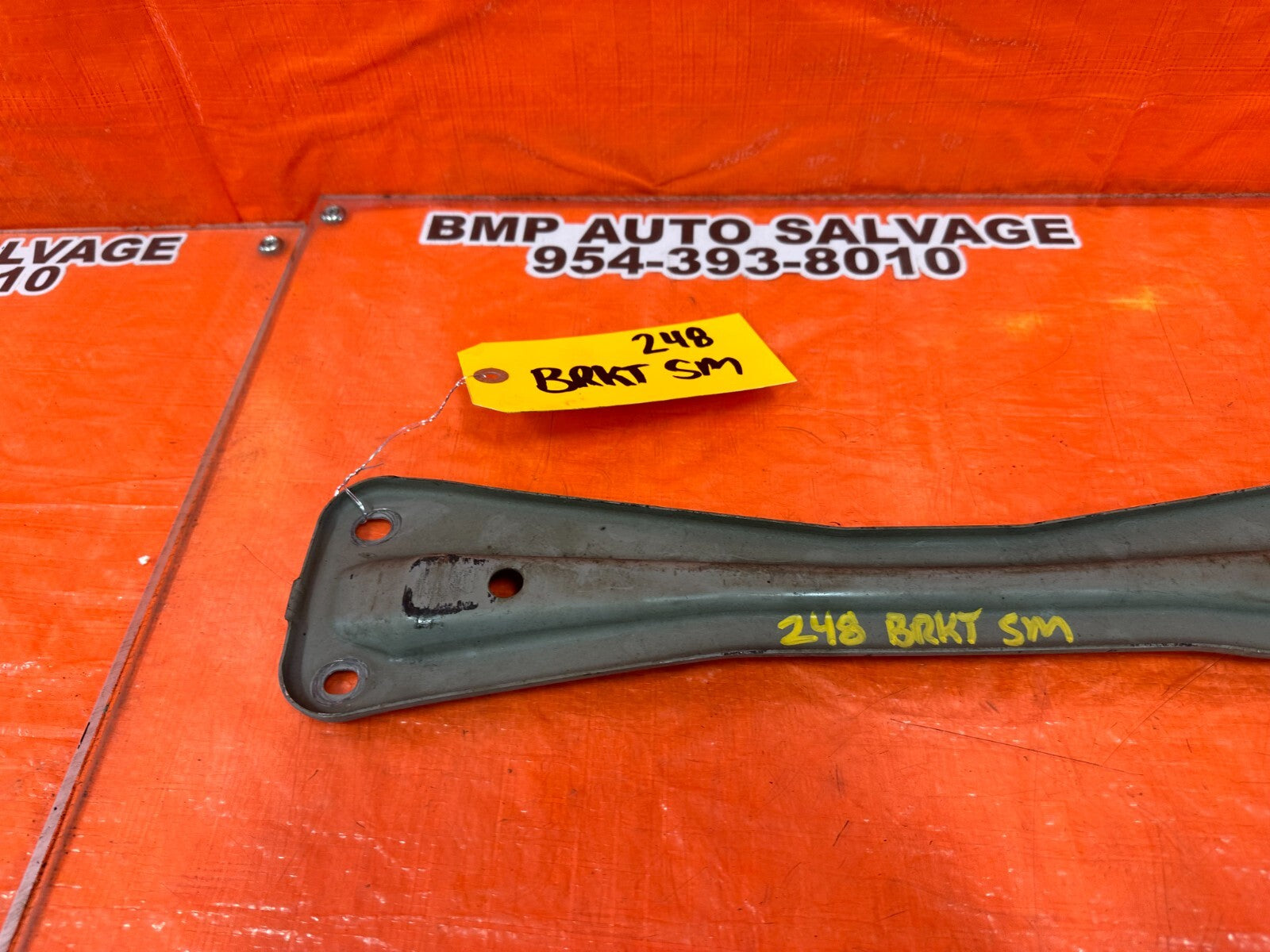 08 15 INFINITI G37 & Q60    2D COUPE UNDER THE CHASSIS DRIVESHAFT BRACE OEM 2486