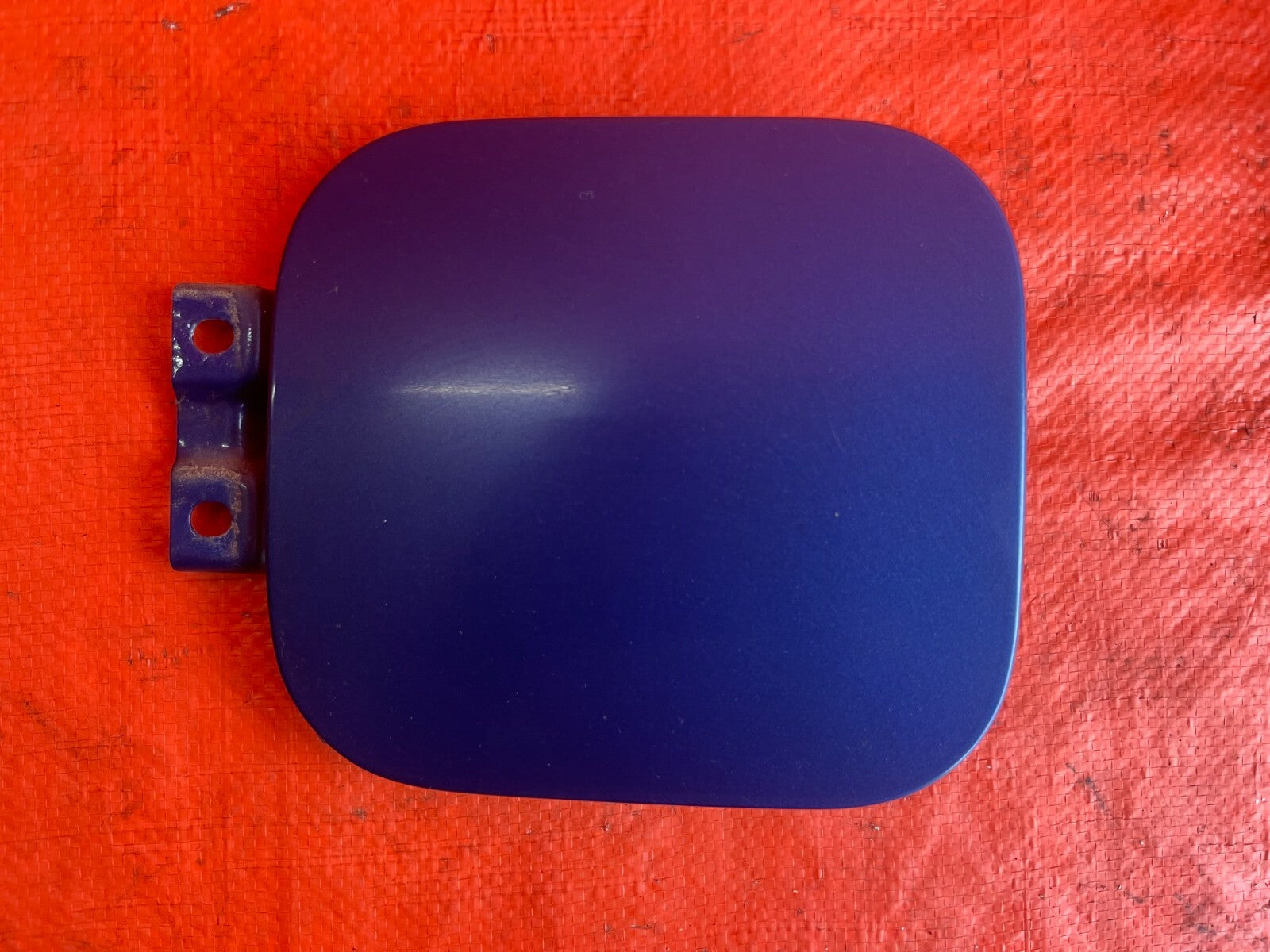 97 01 HONDA CR V CRV   GASOLINE GAS FUEL LID COVER TRIM   BLUE COLOR   OEM #760