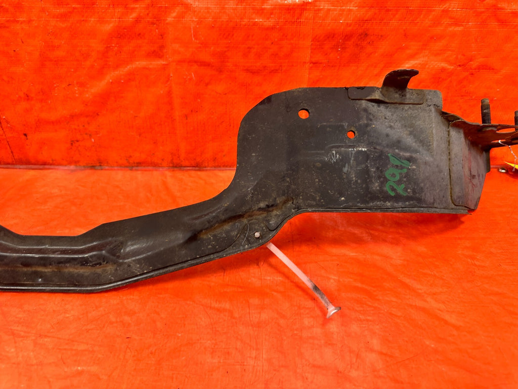 03 07 INFINITI G35 COUPE   BRACKET   OEM #2987
