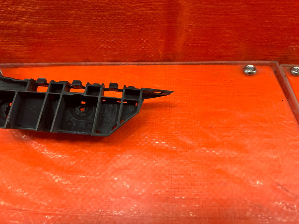 04 08 ACURA TSX   FENDER MOUNTING BRACKET SUPPORT BRACE BUMPER CLIP   LEFT #1964