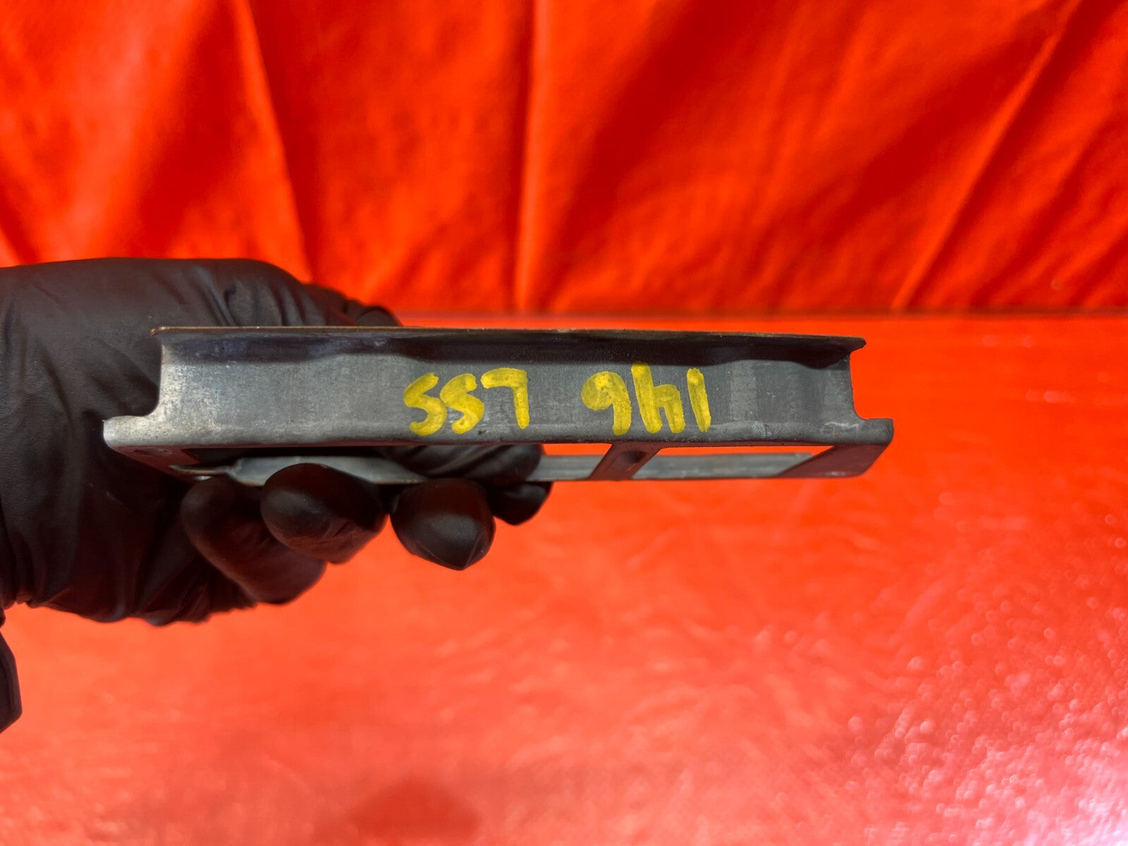 93 97 HONDA DEL SOL   WINDOW SWITCH DOOR PANEL BRACKET   RIGHT SIDE   OEM #1468