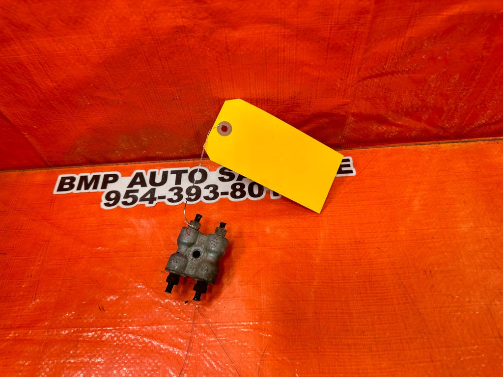 06 11 HONDA CIVIC SI 2.0L K20Z3   BRAKE PROPORTIONING VALVE PROP VALVE   OEM 2605