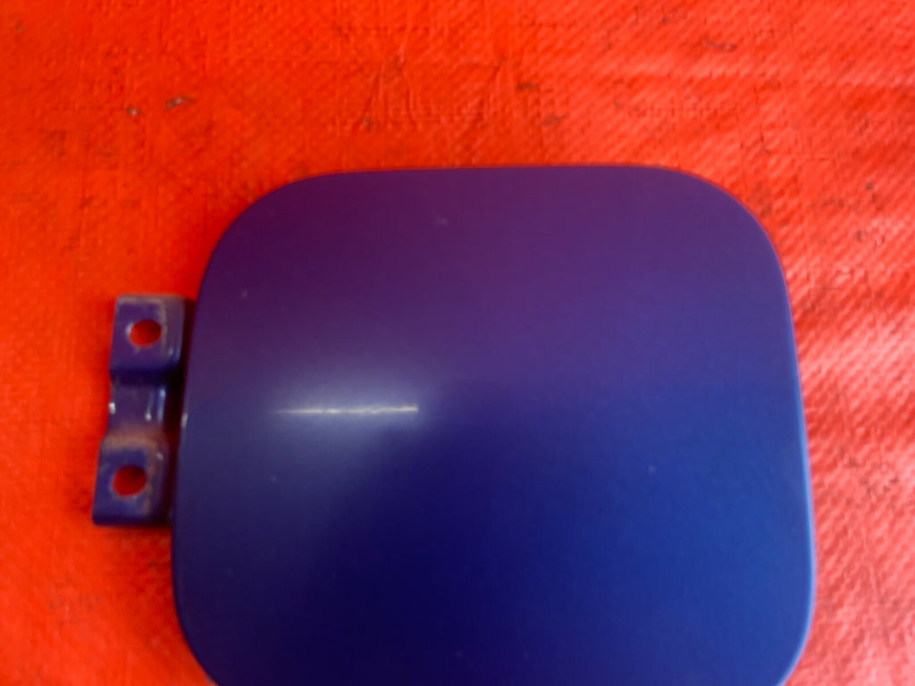 97 01 HONDA CR V CRV   GASOLINE GAS FUEL LID COVER TRIM   BLUE COLOR   OEM #765