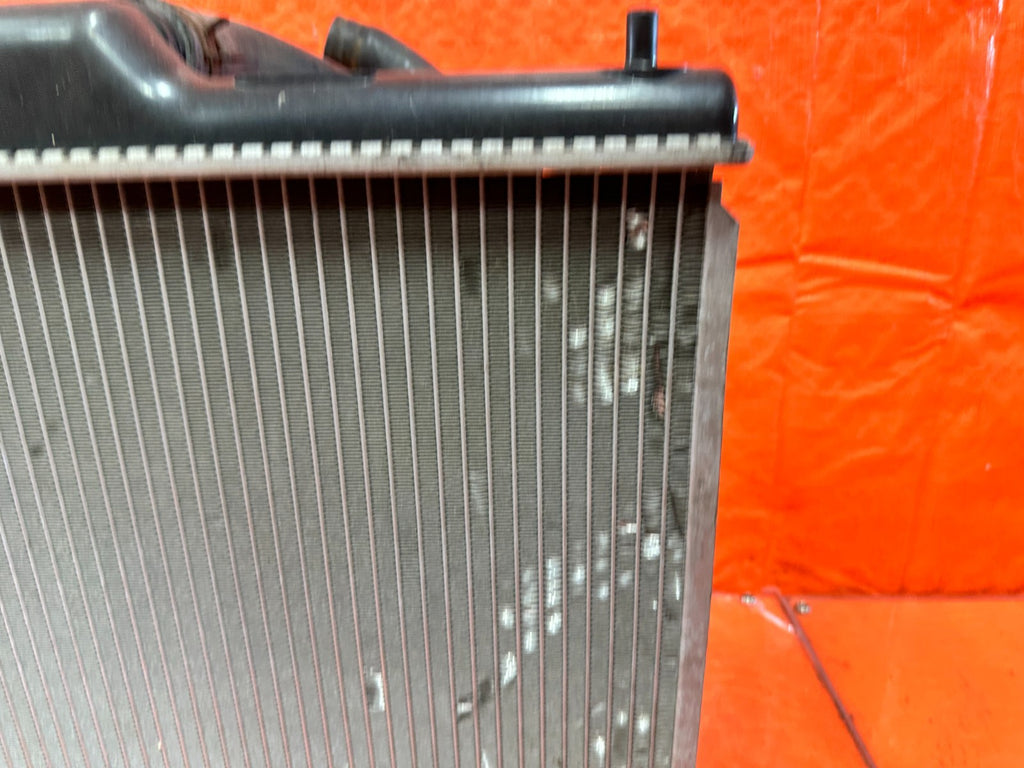 02 05 HONDA CIVIC SI EP3   RADIATOR W/ BOTH COOLING FANS & OVERFLOW TANK OEM 3067