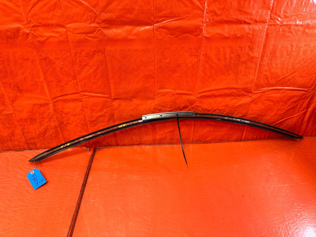 10-16 HYUNDAI GENESIS COUPE PASSENGER RIGHT GLASS WINDOW DRIP MOLDING OEM #3180