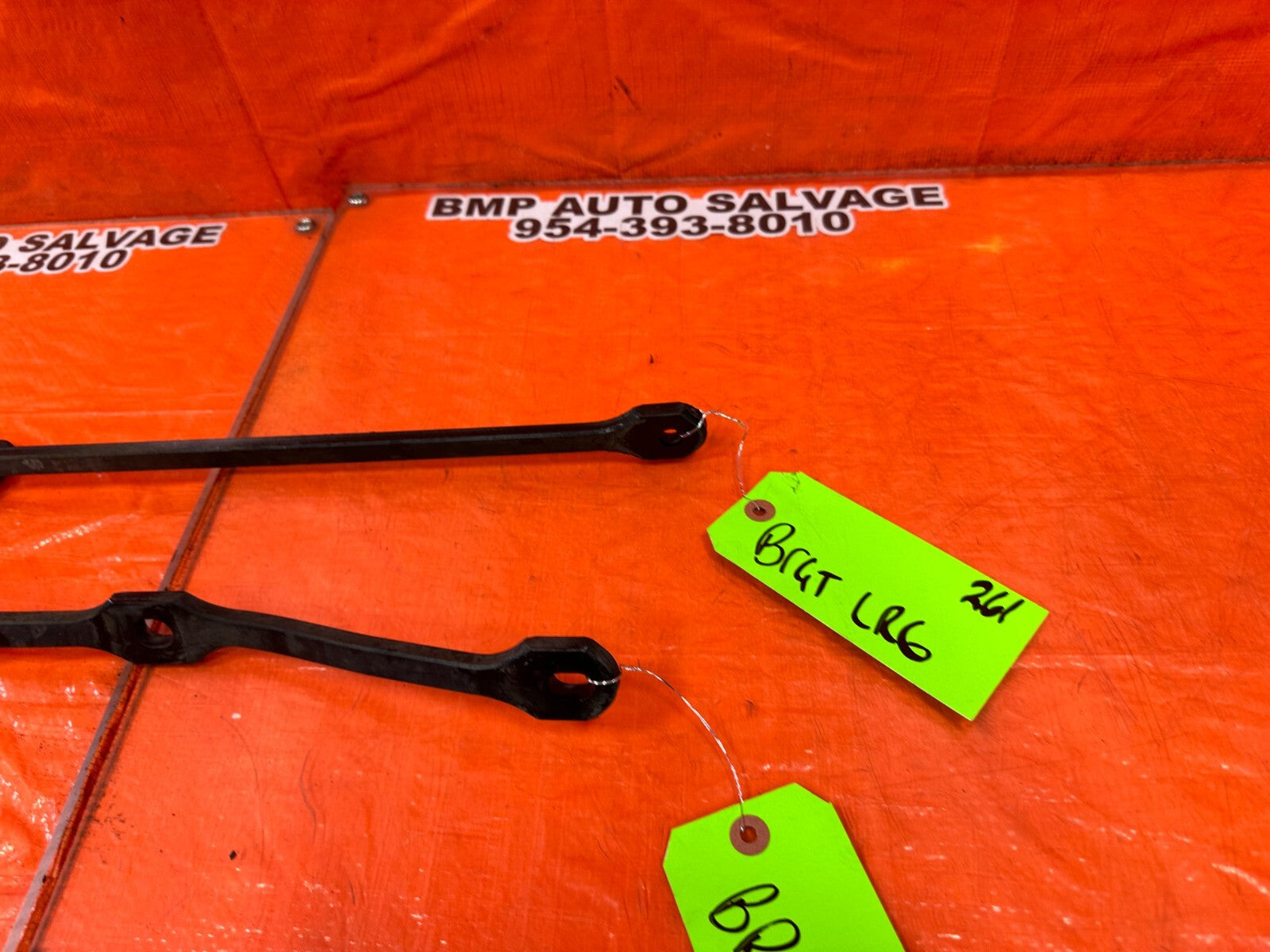 02 10 LEXUS SC430 LEFT AND RIGHT REAR SUB FRAME BRACE EXTENSION BRACKETS OEM 2615