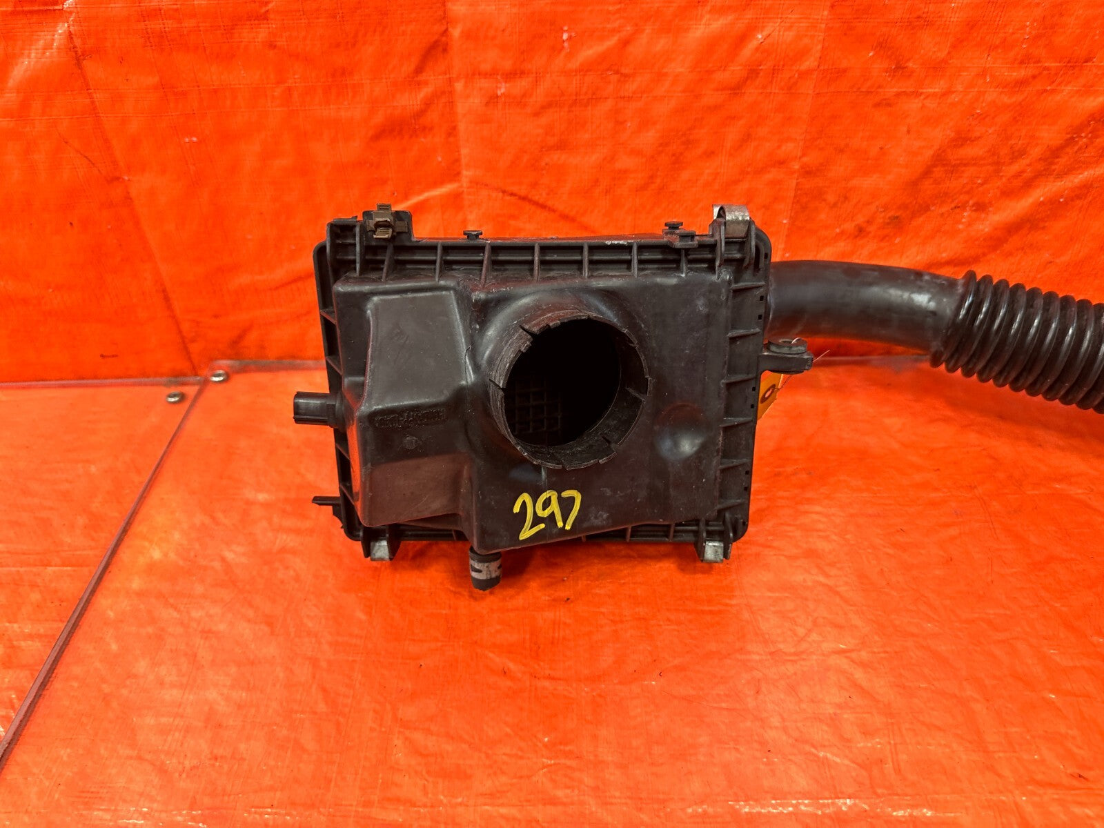 96 00 HONDA CIVIC NON VTEC D16Y7 FACTORY INTAKE SYSTEM AIR BOX W/ ALL ARMS OEM9710