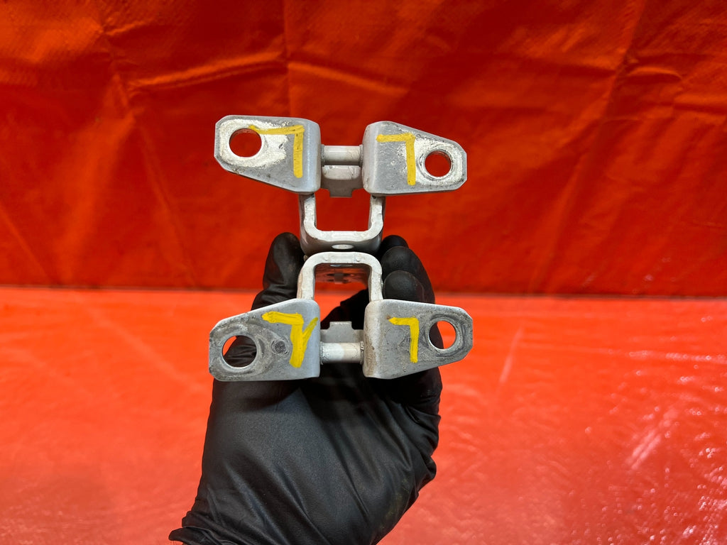 08 15 LANCER EVOLUTION X EVO 10   DOOR HINGE SET UPPER & LOWER LEFT FRONT 1757