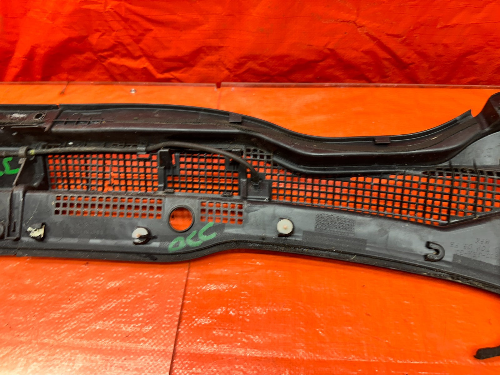 04 08 ACURA TSX FRONT WINDSHIELD WIPER COWL VENT GRILLE PANEL OEM #33015