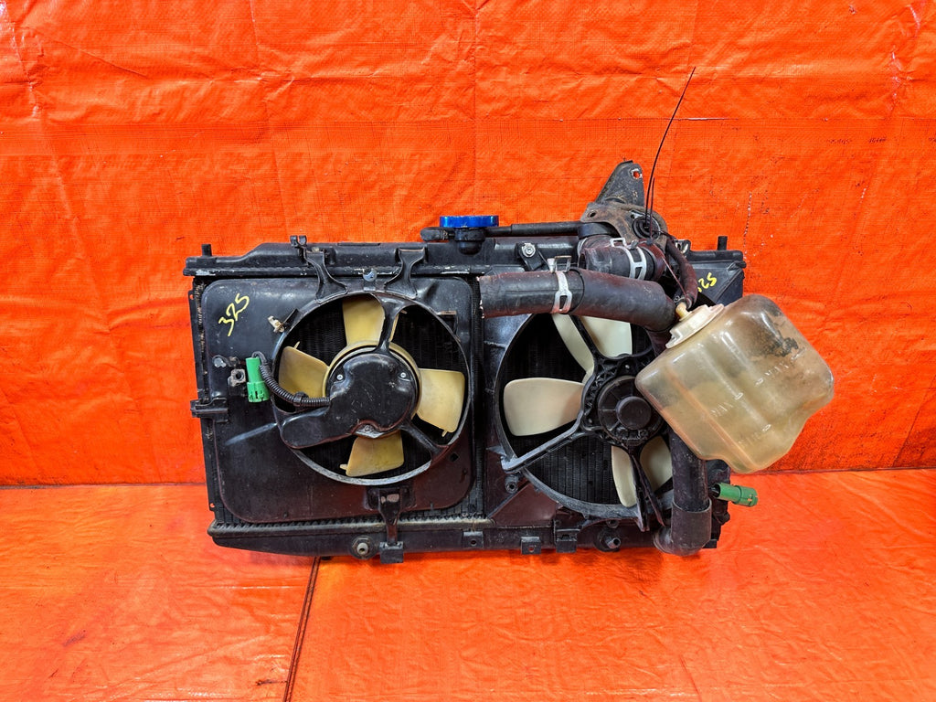 90 91 HONDA CIVIC   5 SPEED MANUAL RADIATOR W/ BOTH FANS TANK BRACKETS OEM 3250