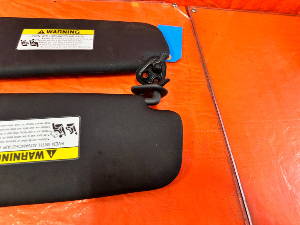 13 16 HYUNDAI GENESIS COUPE 3.8L   LEFT AND RIGHT SUN VISORS PAIR SET   OEM #3181