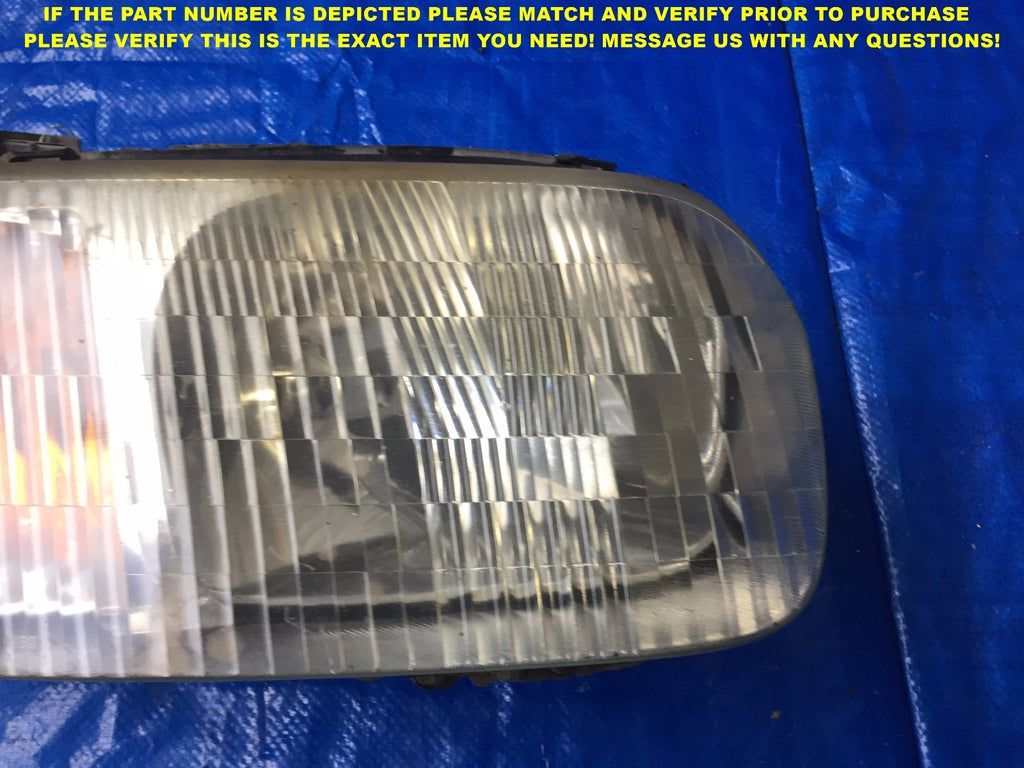 OEM 2001 2002 2003 2004 FORD ESCAPE PASSENGER RIGHT HEADLIGHT1