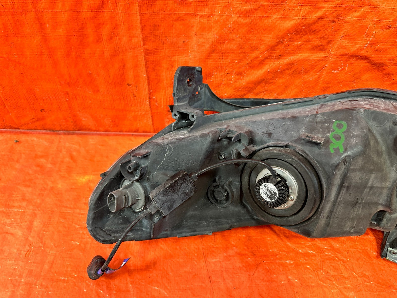 06 08 HONDA CIVIC SEDAN   RIGHT HEADLIGHT HEADLAMP W/ BRACKET COMPLETE OEM #30014