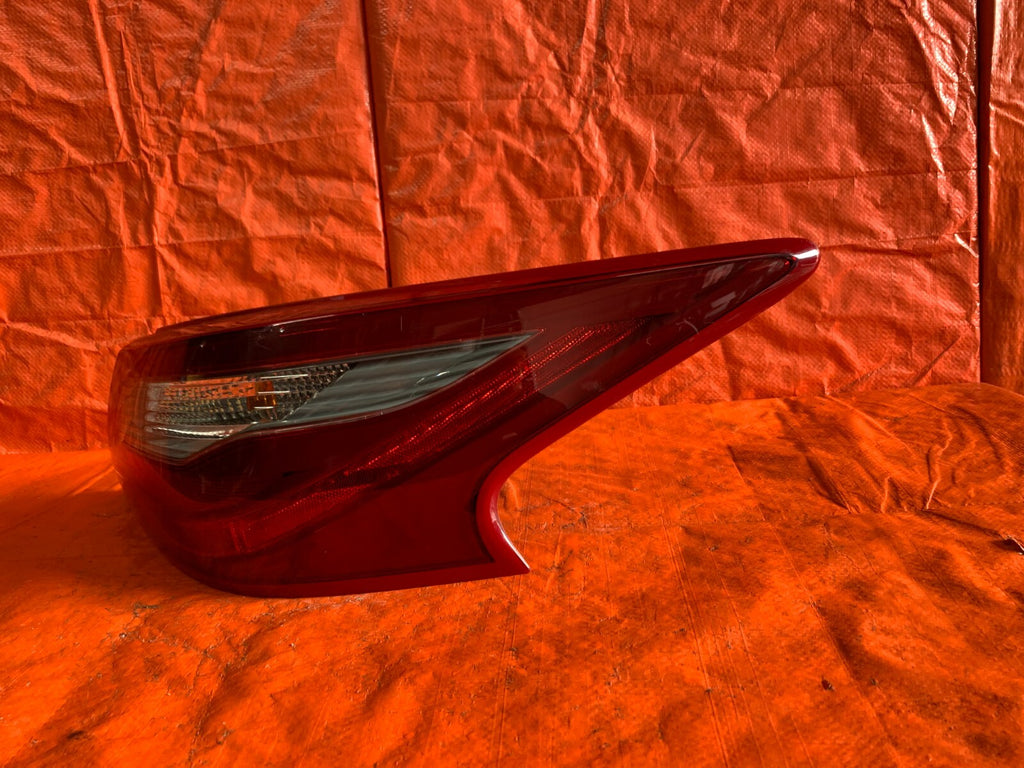 OEM 2018 18 NISSAN ALTIMA S SL SV SR   PASSENGER RIGHT OUTER TAIL LIGHT LAMP OEM3