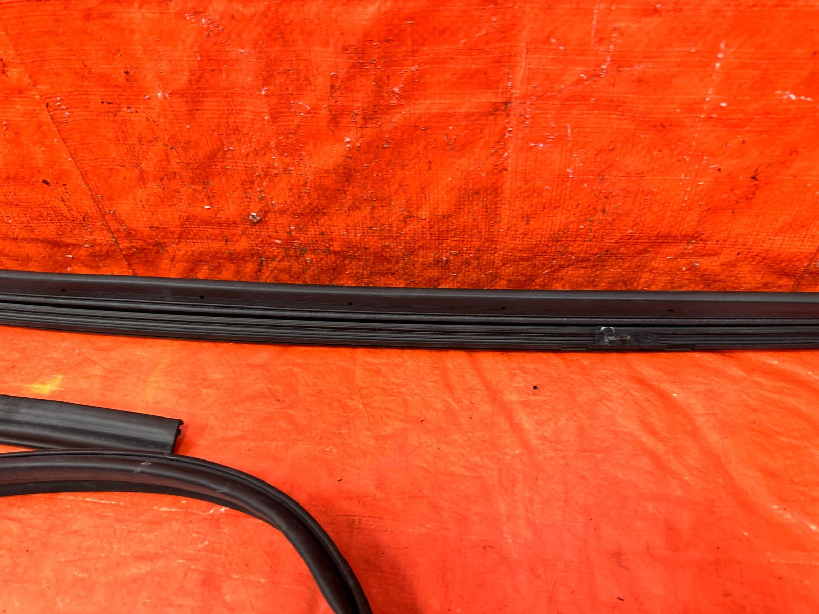 14 20 INFINITI Q50   PASSENGER RIGHT REAR WEATHER STRIP   OEM #3163