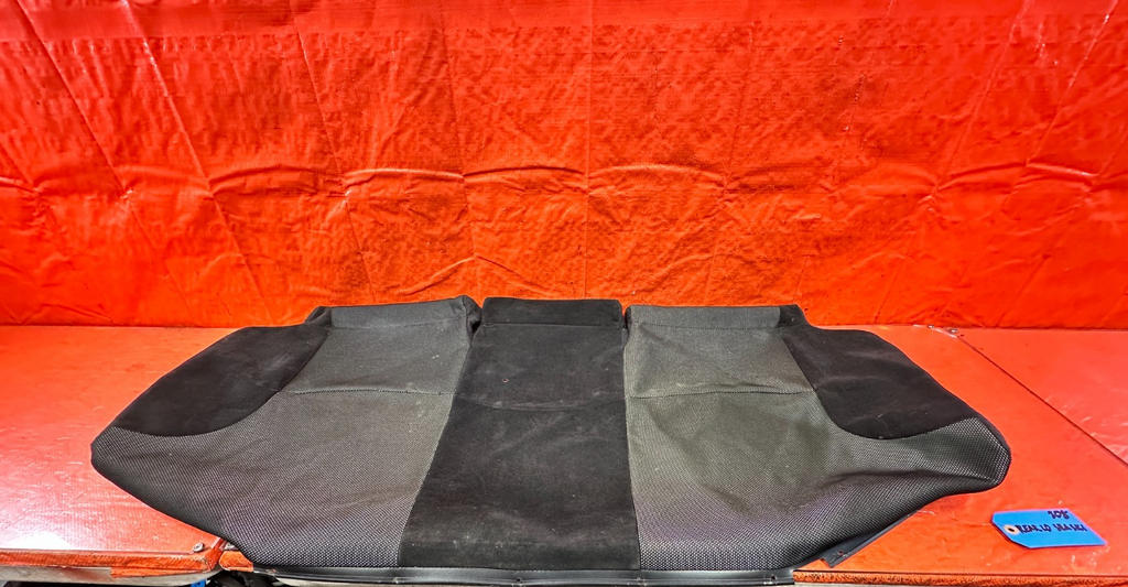 02 05 HONDA CIVIC SI EP3 PASSENGER REAR LOWER SEAT SKIN WRAP COVER OEM 3080